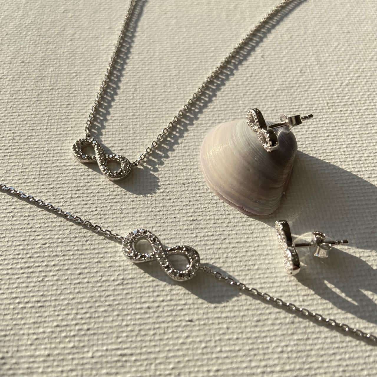 Bijoux argent motif Infini