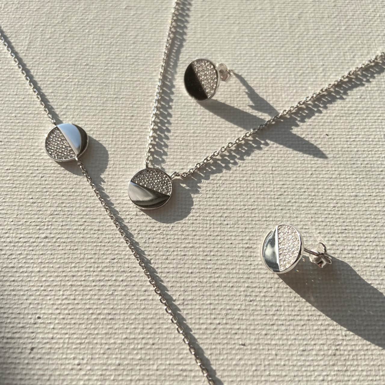 bijoux en argent rhodié et zircons