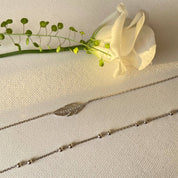 composition de deux bracelets fins en argent