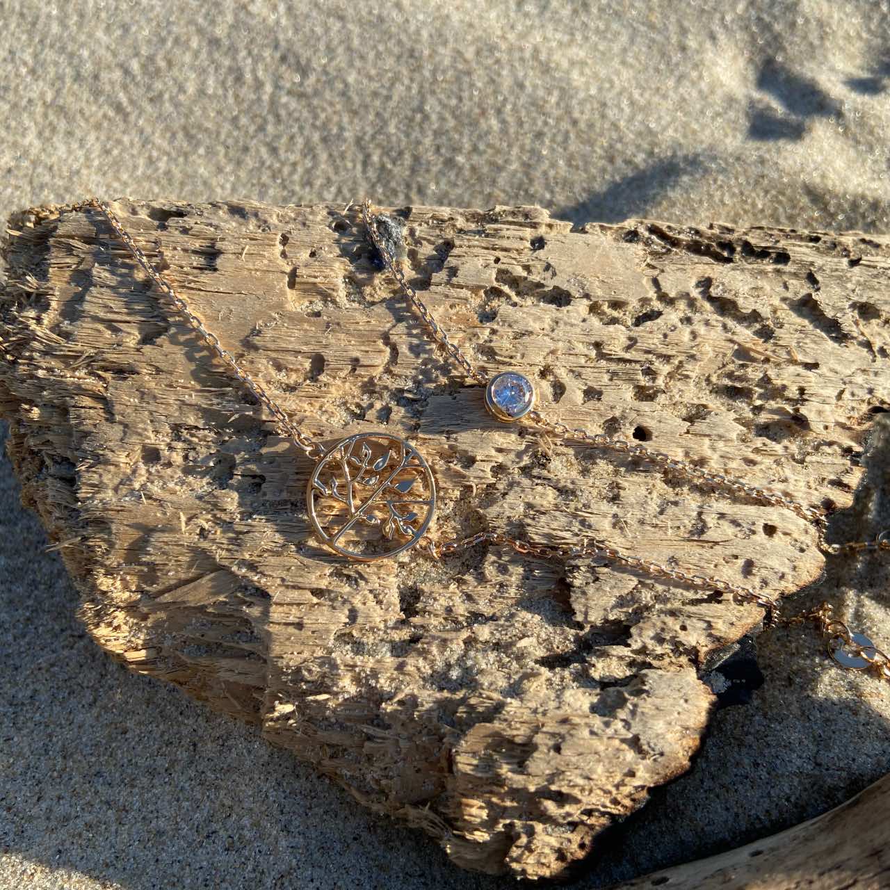 Bracelet plaqué or zircon et motif arbre