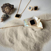 Bracelet collier et boucles avec pierre agate noire carrée