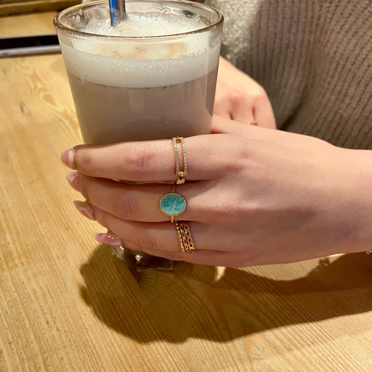 jolie bague plaqué or et pierre verte Les Bijoux Chics