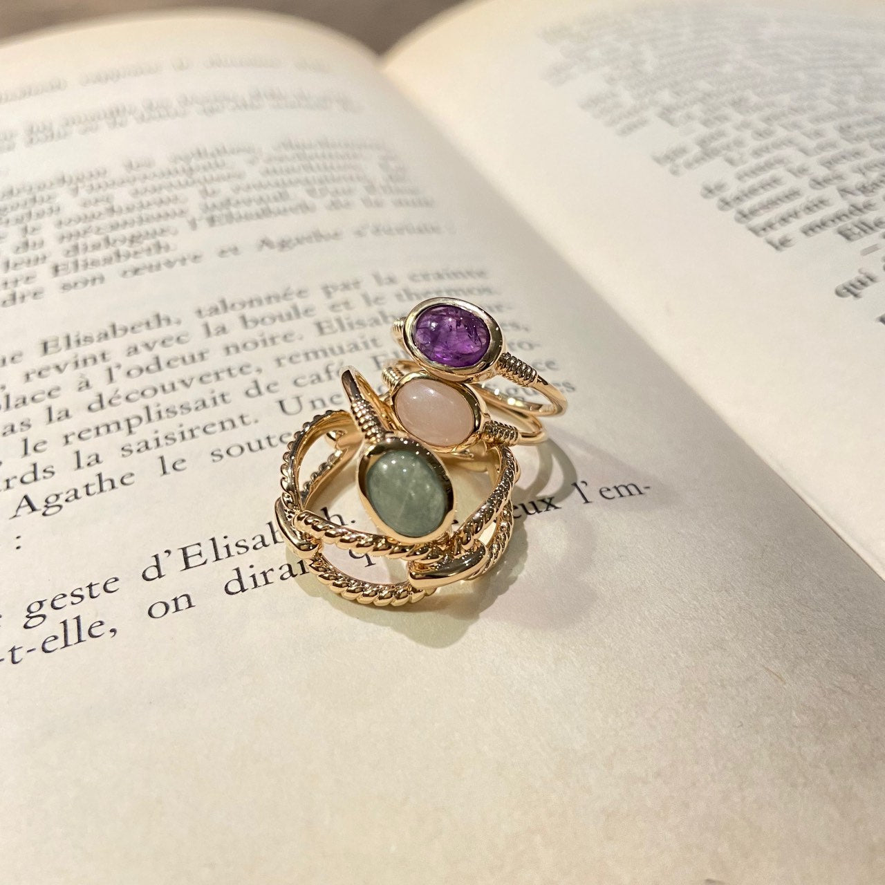 Bague plaqué or mauve fantaisie