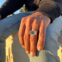 Chevalière homme acier et carbone