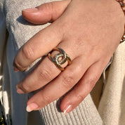 Bague anneaux entrelacés plaqué or Adrienne