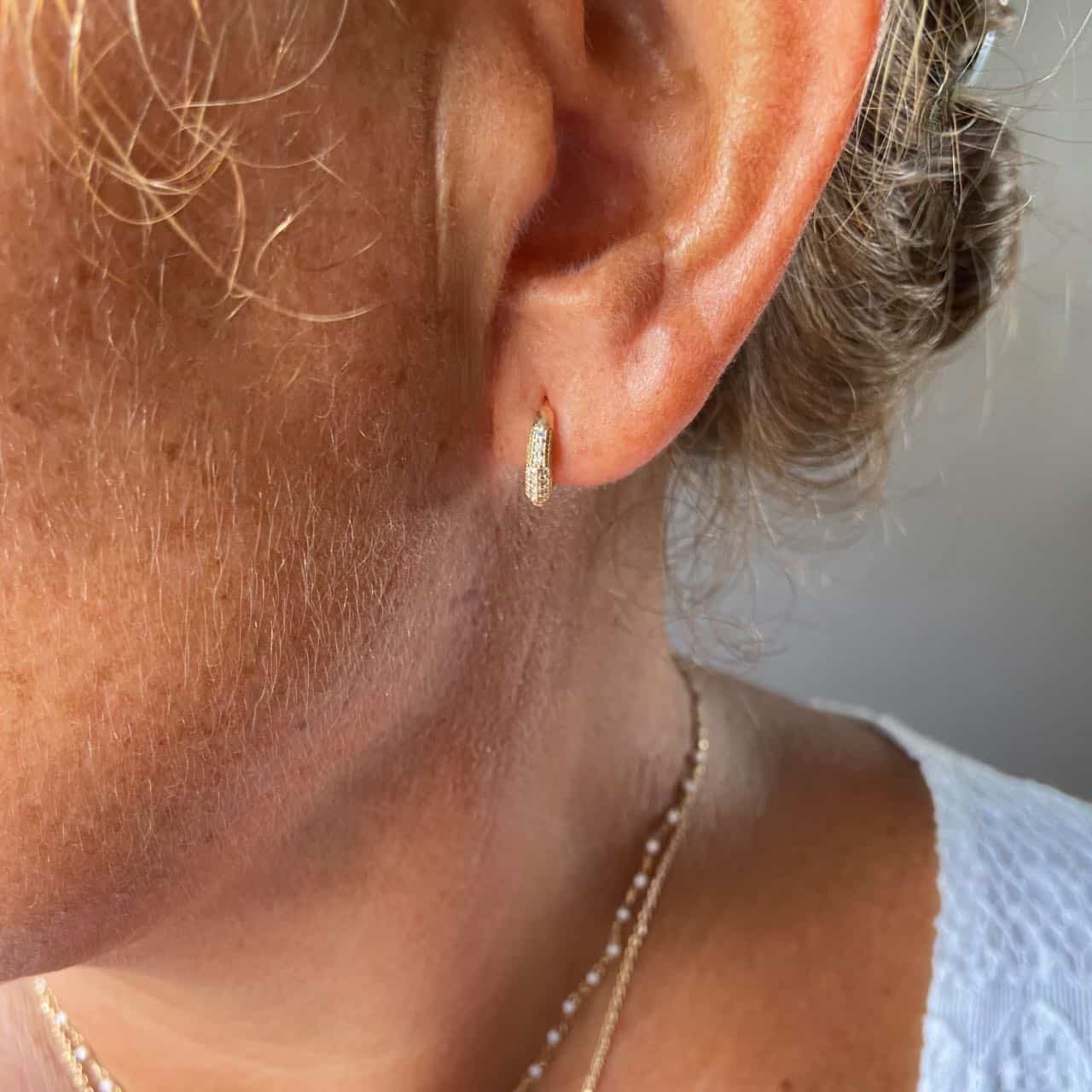 Petites créoles plaqué or zircon