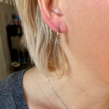 petites créoles argent cadenas