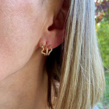 Petites créoles plaqué or serpent