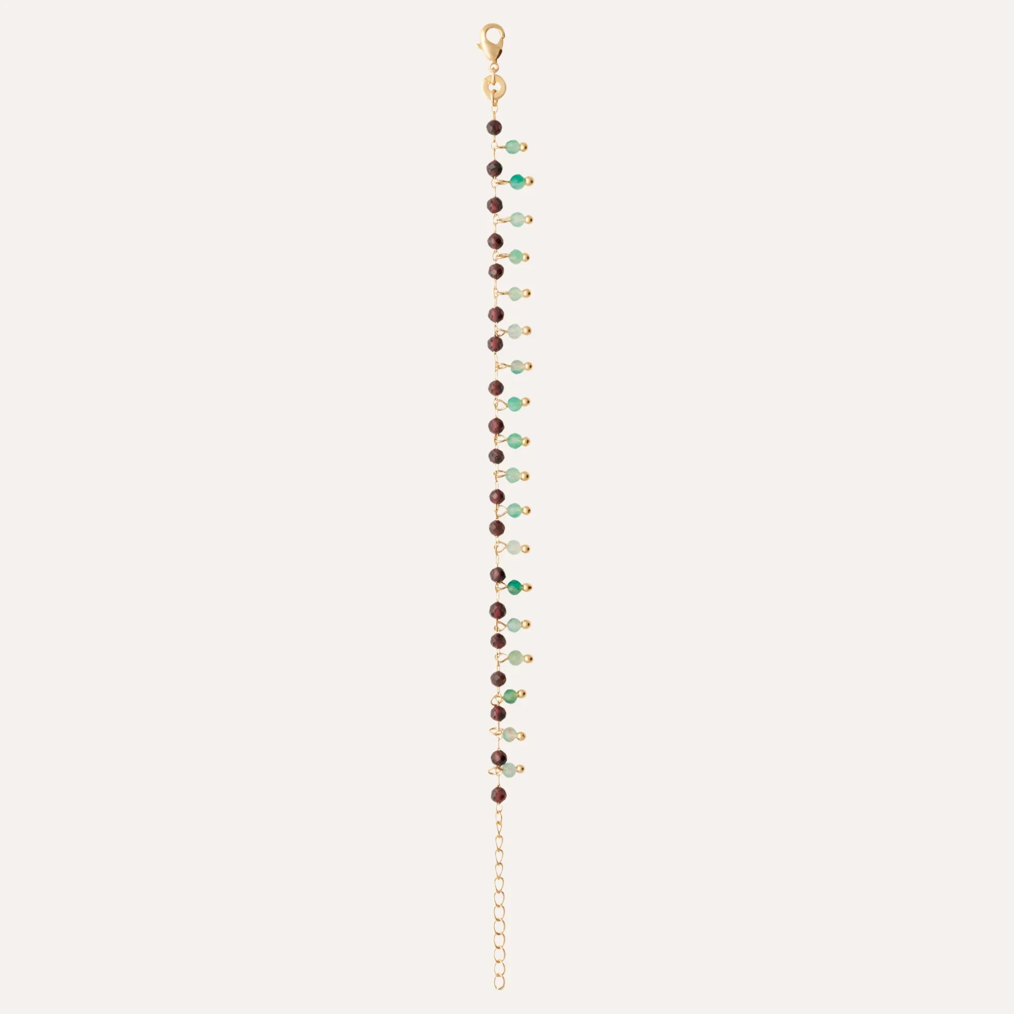 Bracelet fin en plaqué or avec perles vert d’eau et bordeaux, chaînette dorée