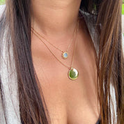 collier plaque or soleil bleu