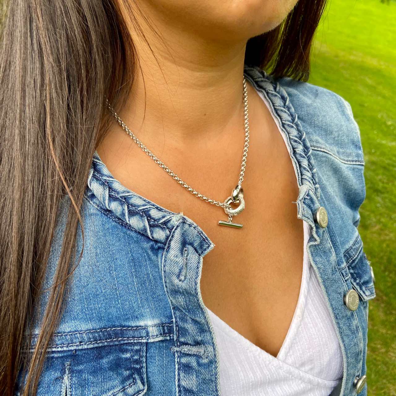 Superbe collier en argent rhodié