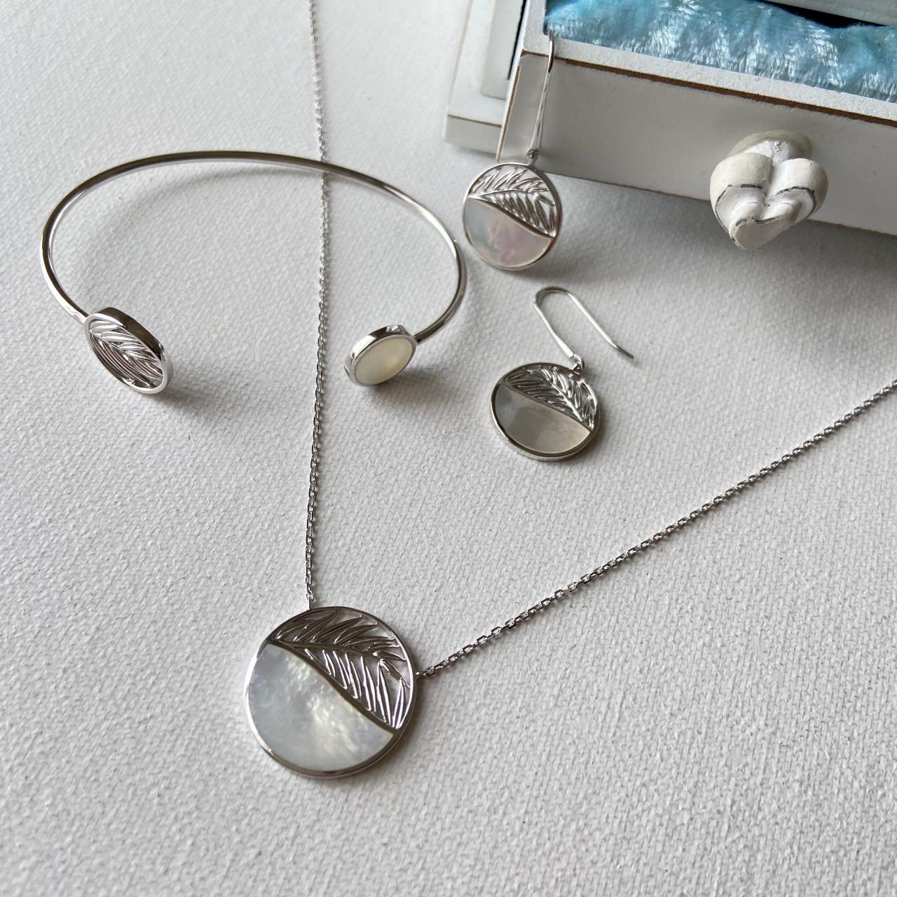 Bijoux en argent rhodié 925 et nacre