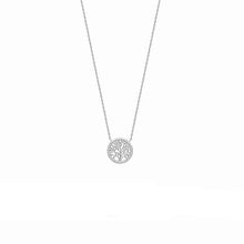 gros plan collier arbre de vie argent 925