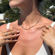 Collier perles multicolores sur chaine plaqué or