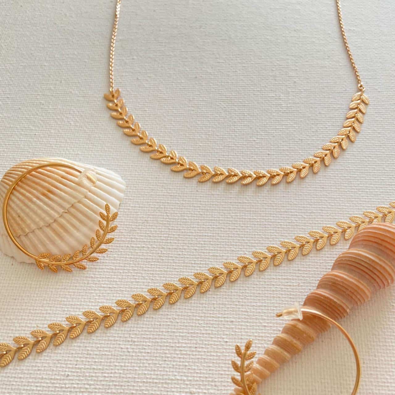 collier feuilles de laurier en plaqué or