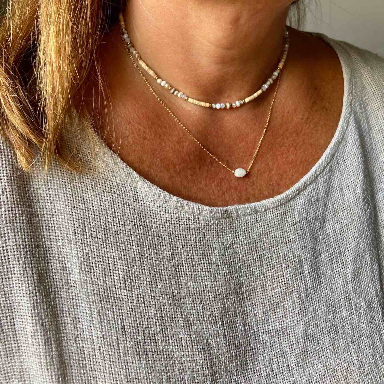 Collier plaqué or pierre de lune