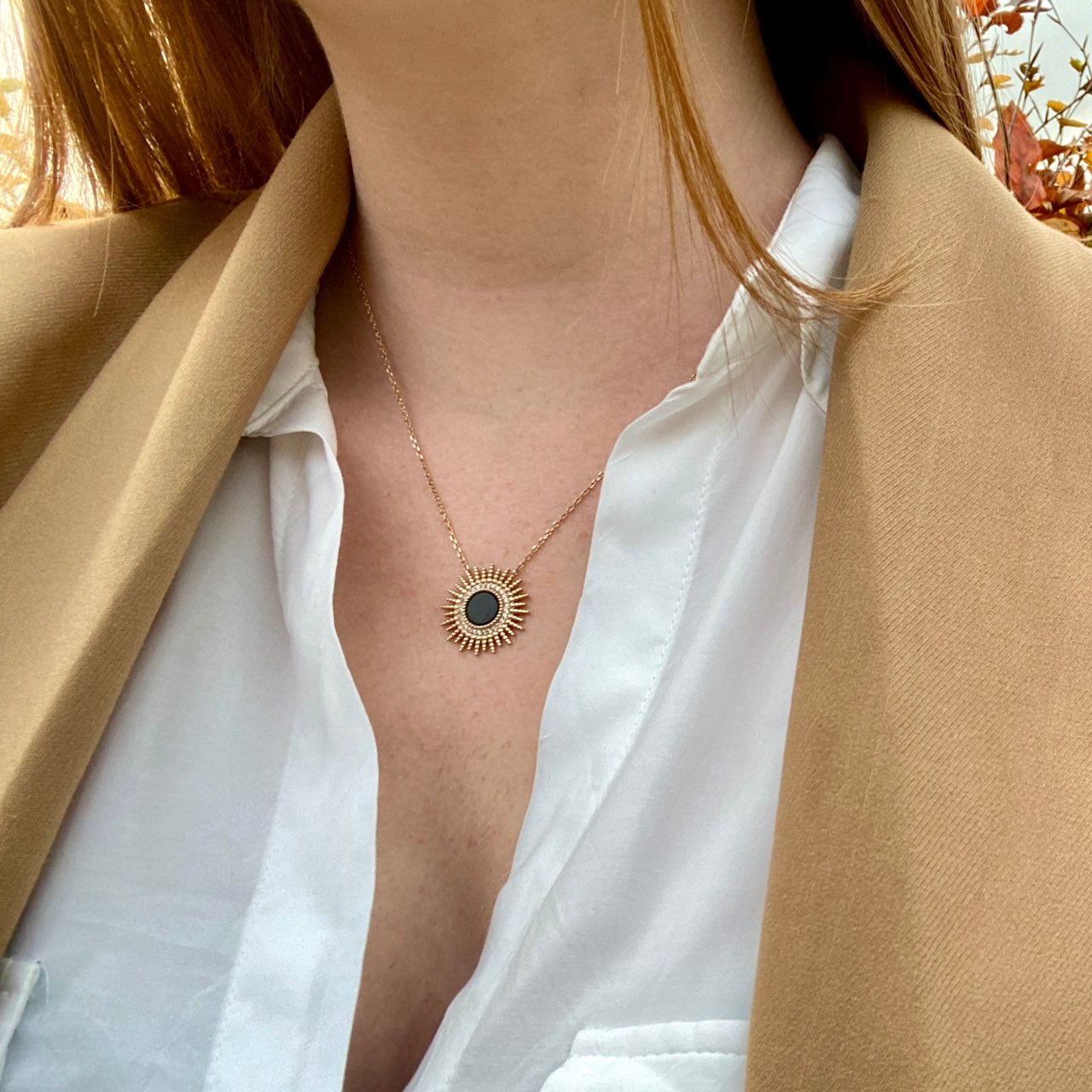 Collier plaqué or agate noire