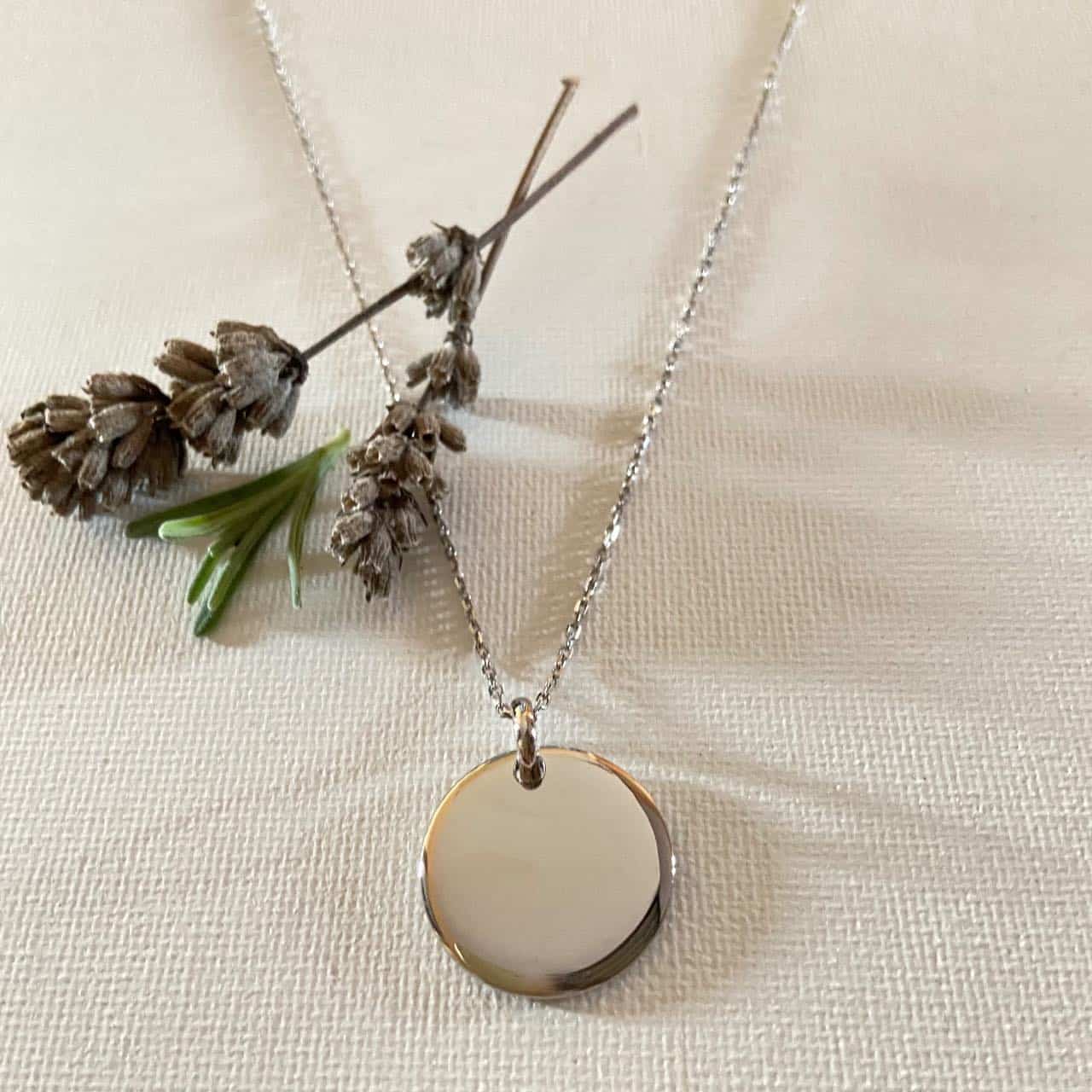 Collier médaille argent