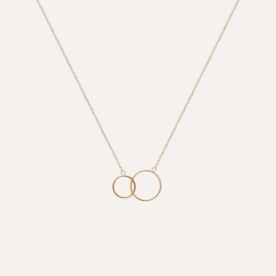 Collier anneaux entrelacés