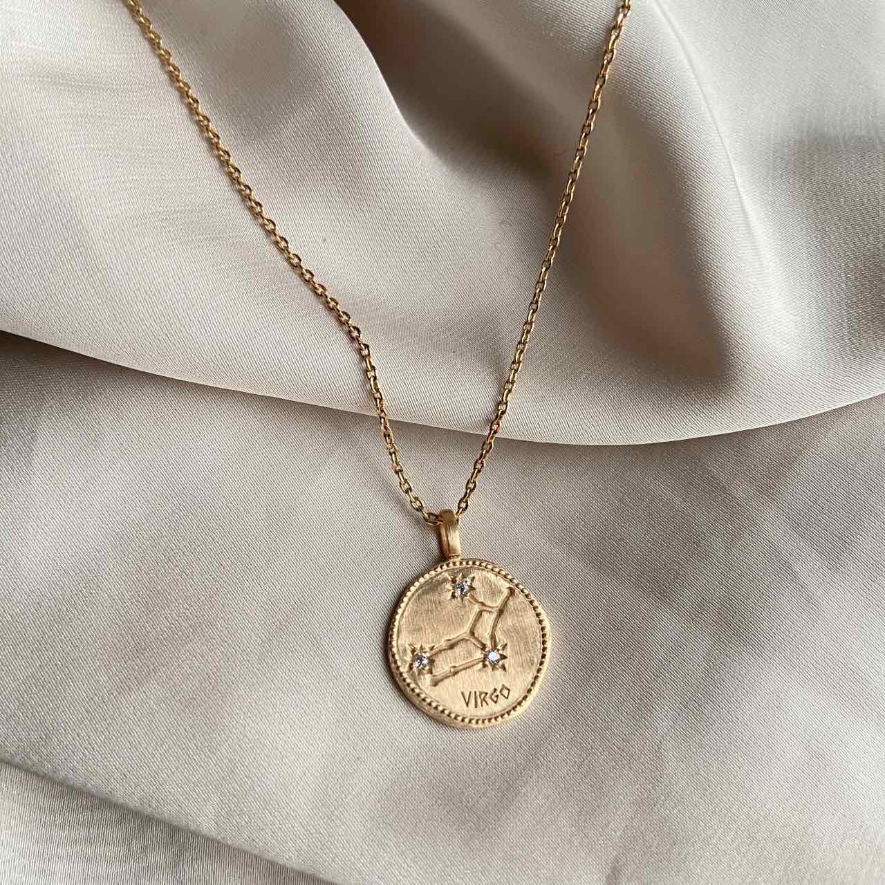 Collier plaqué or pendentif vierge