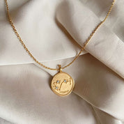 Collier pendentif Scorpion plaqué or avec 3 oxydes de zirconium