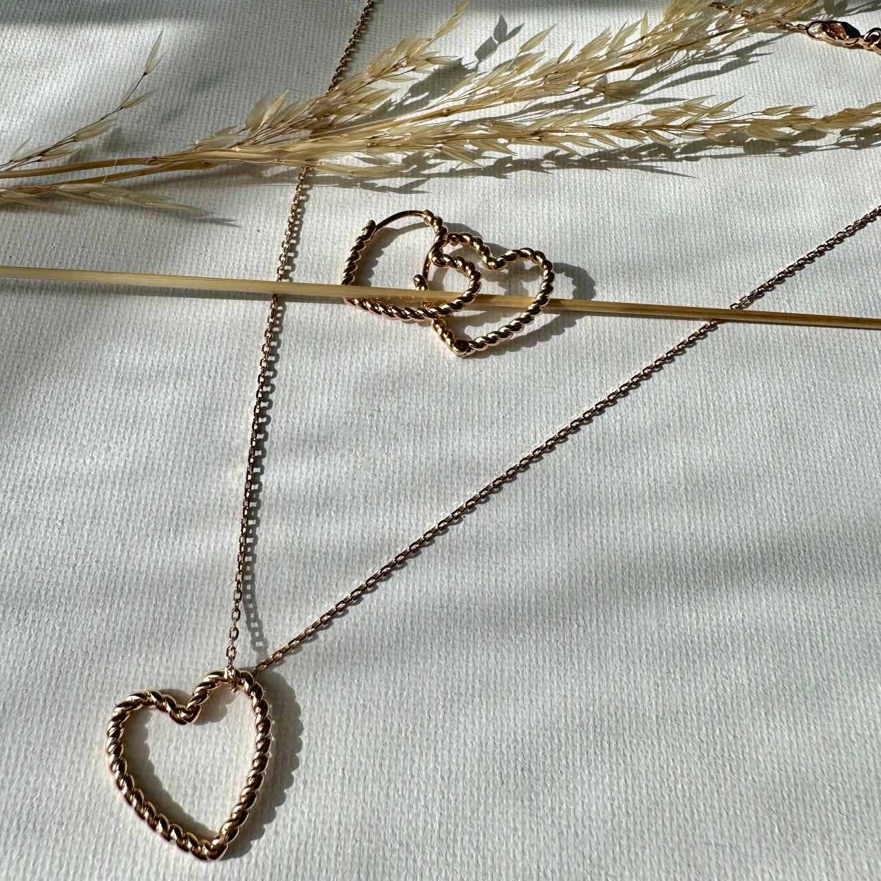 Collier et créoles coeur plaqué or