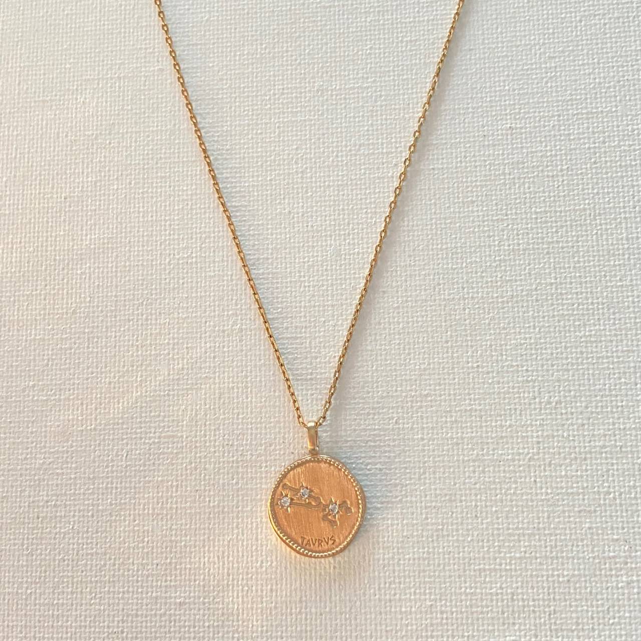 Collier pendentif signe du taureau