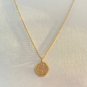 Collier pendentif verseau