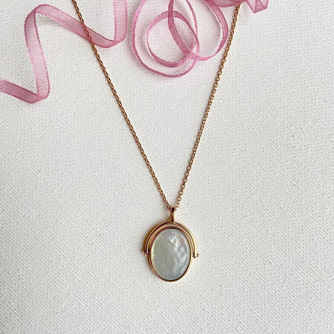 Les Bijoux Chics collier pendentif nacre plaqué or