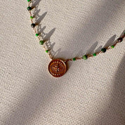 Collier chaine plaqua or et perles vertes en rubis zoisite