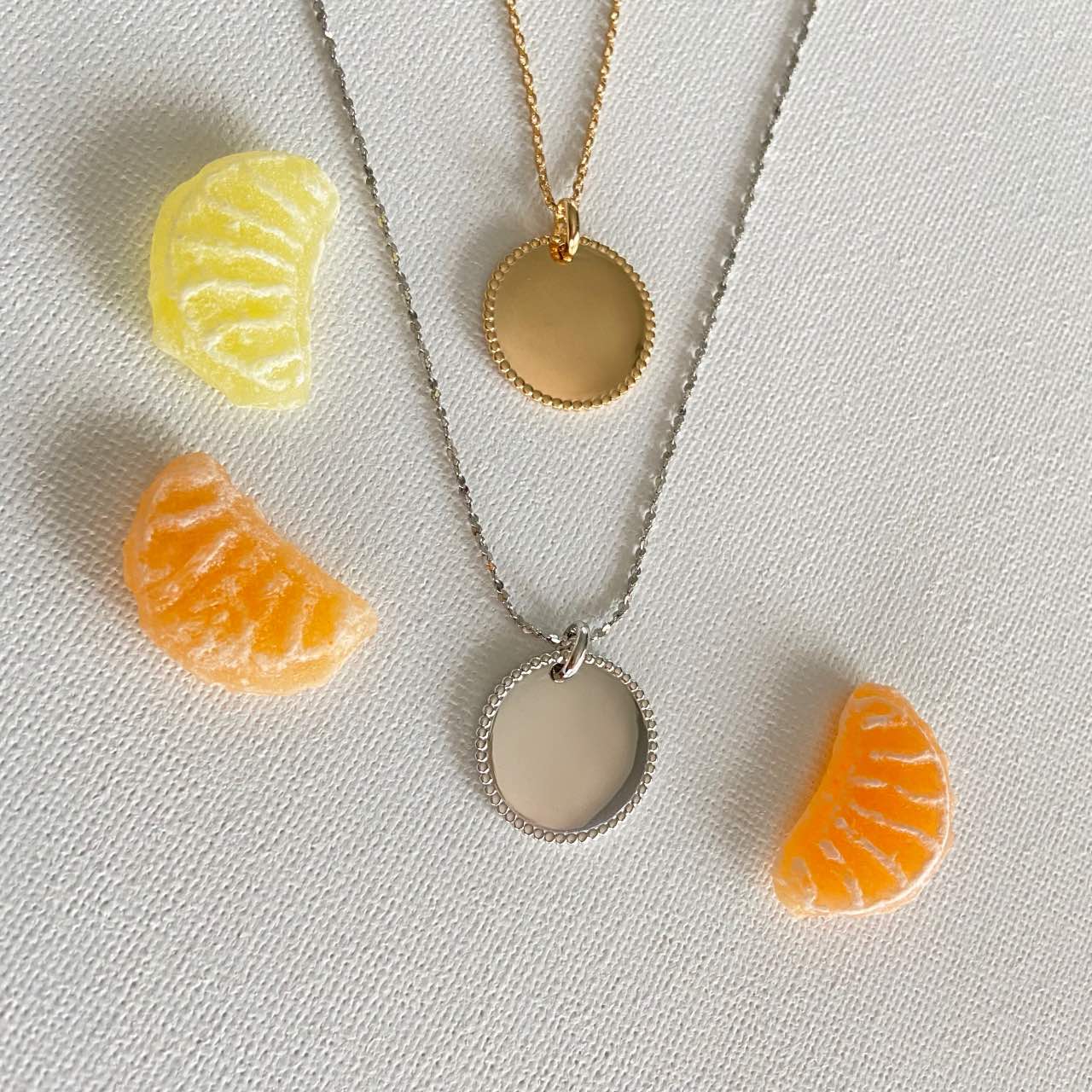 Collier médaille plaqué or et argent