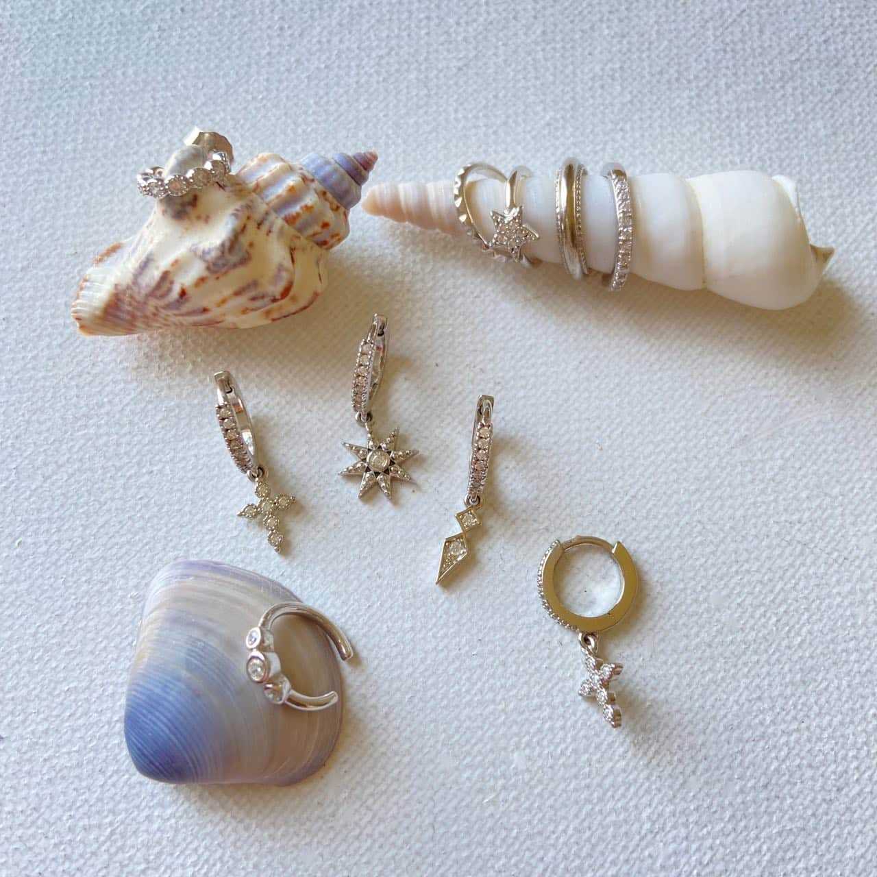 composition de bagues d'oreilles fantaisie en argent très tendance