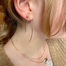 Boucles d'oreilles plaqué or tige traversant l'oreille