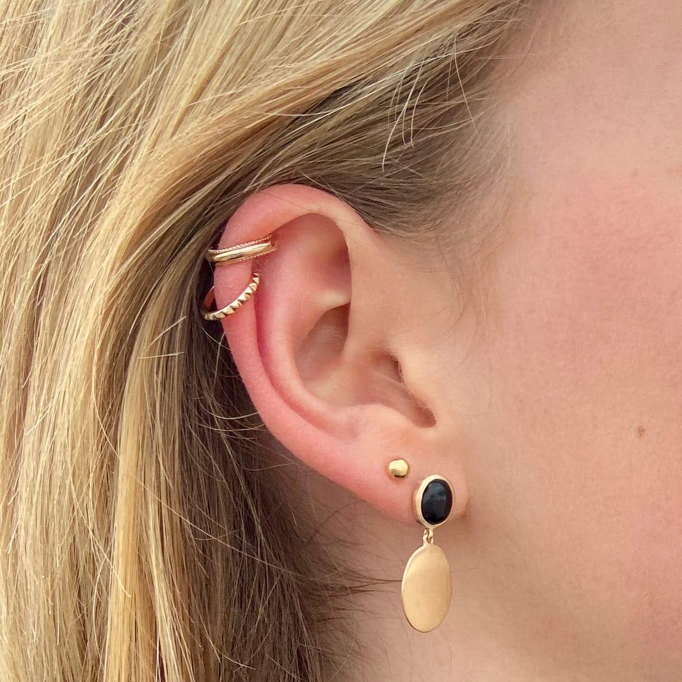 Bague d'oreille femme plaqué or bords perlés