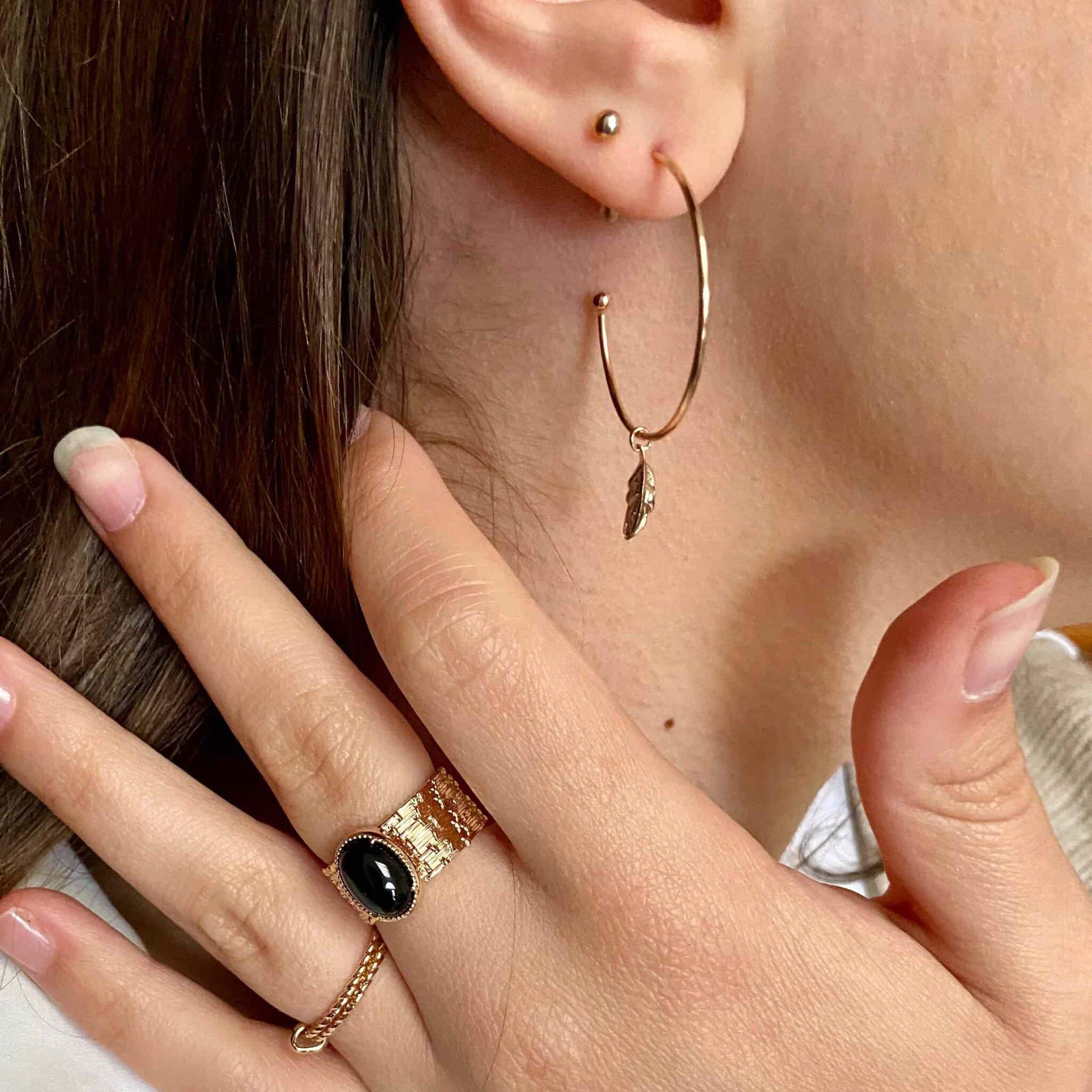 Boucles d'oreilles créoles plaqué or plume