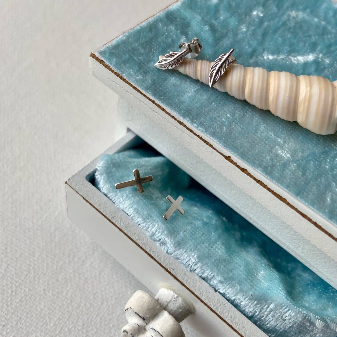 boucles d'oreilles puces plume croix argent