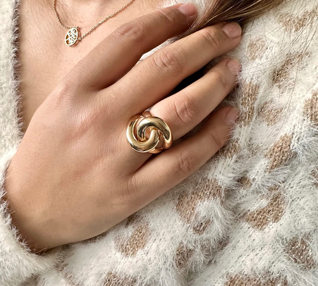 Grosse bague plaqué or