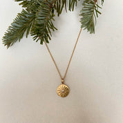 Collier pendentif soleil plaqué or