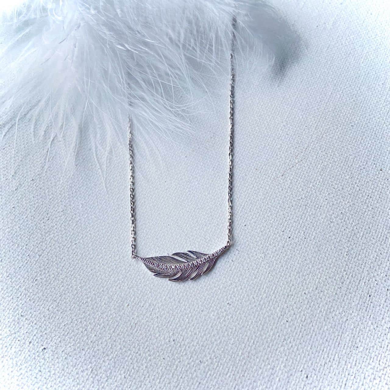 Collier argent plume zirconium