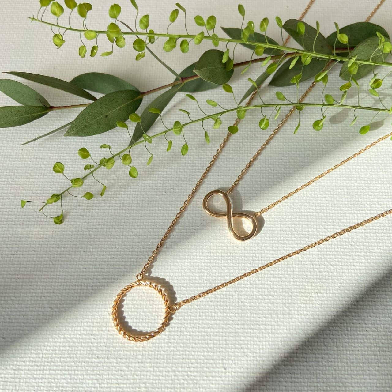 composition de 2 colliers plaqué or femme