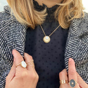 Collier plaqué or coquillage nacre