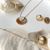 Bijoux femme plaqué or et nacre