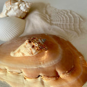 Bague fine ajourée ovale