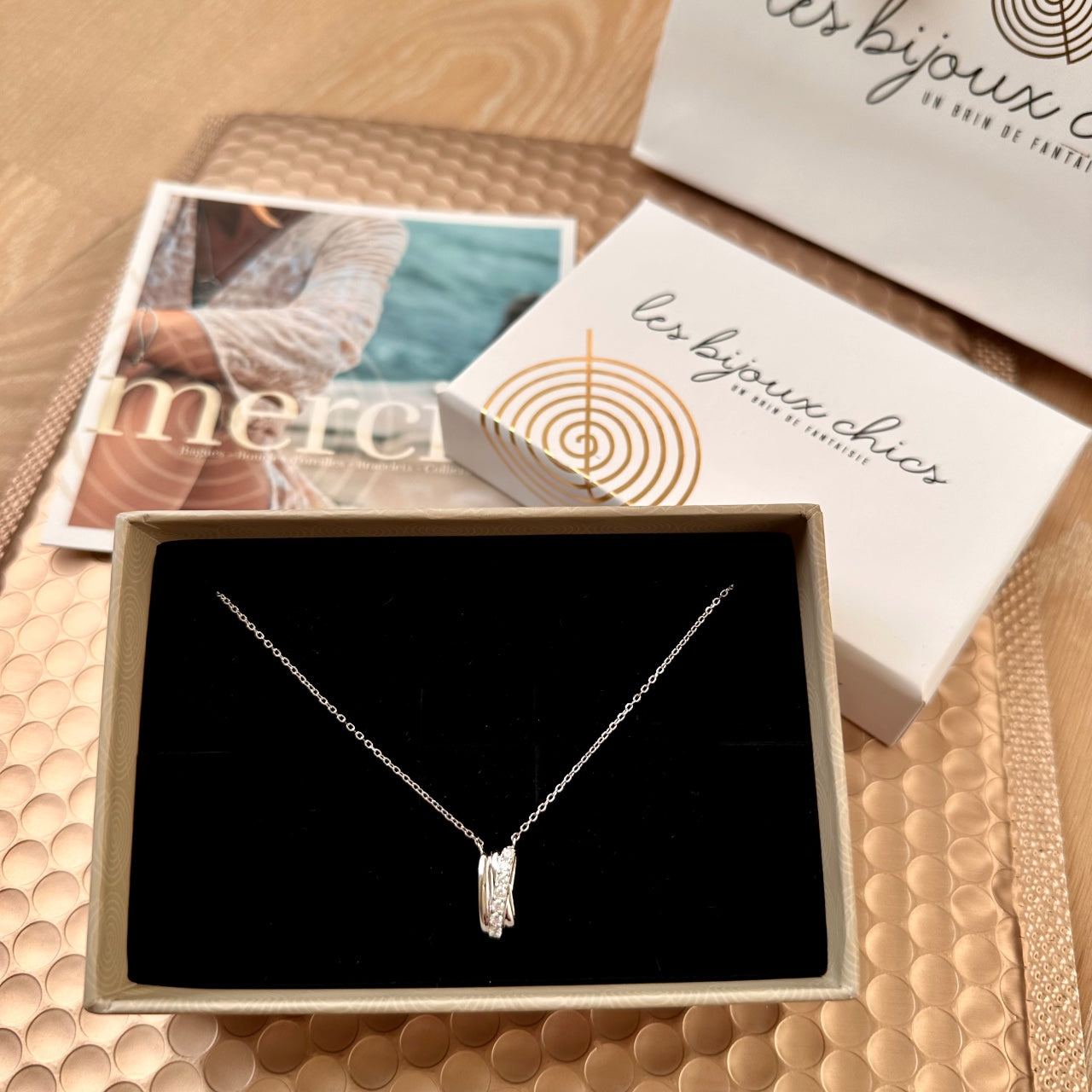 présentation coffret cadeau collier argent