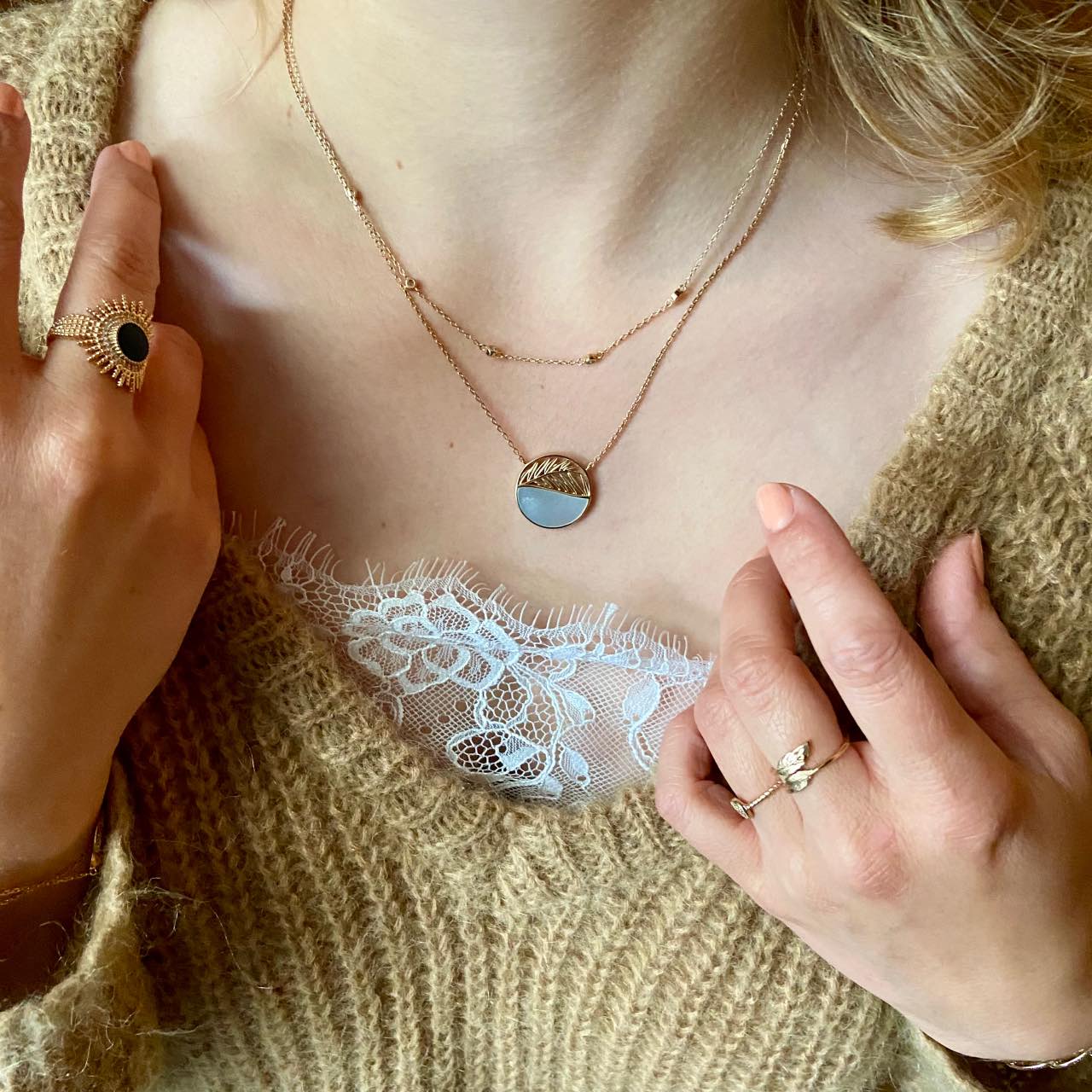 collier plaqué or feuille