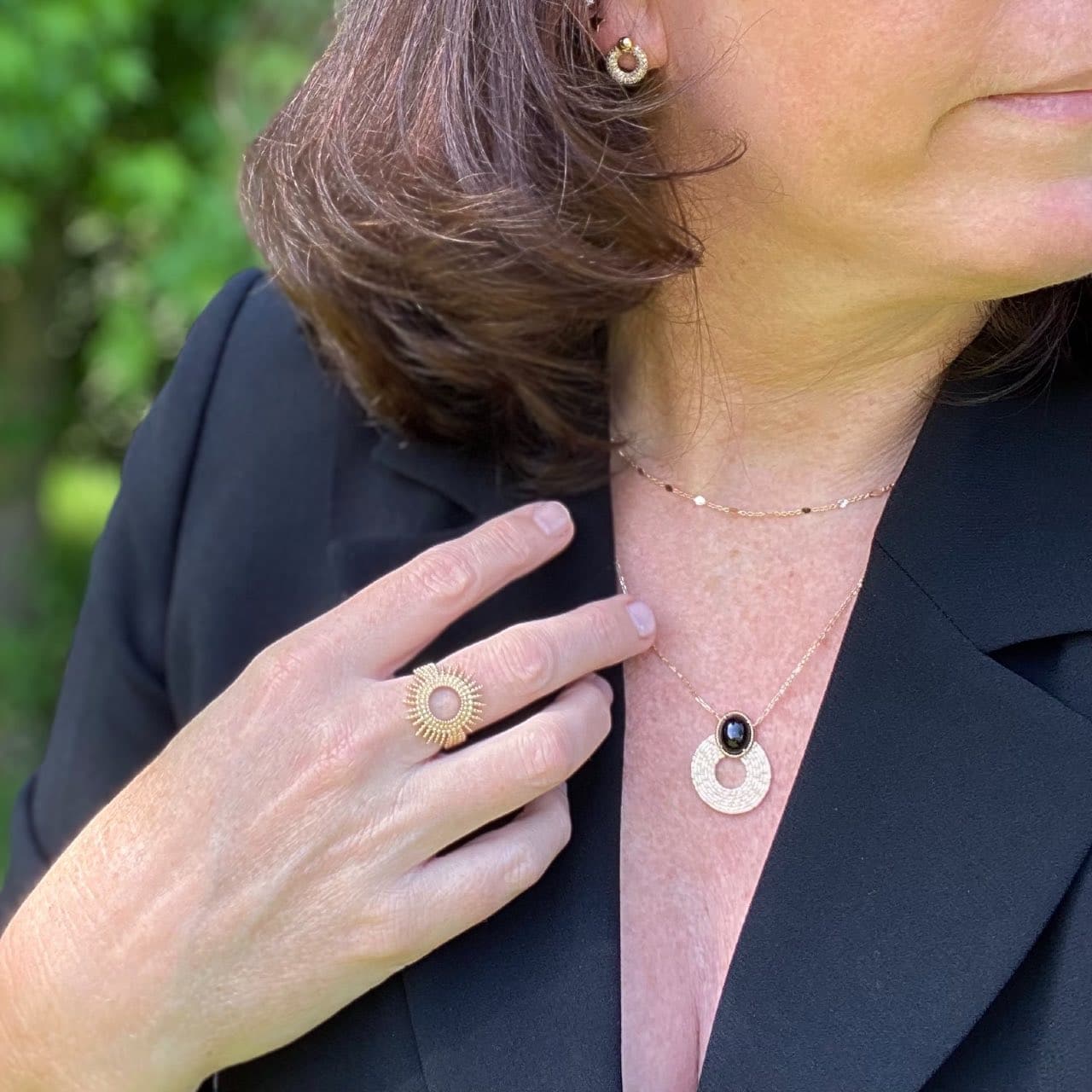 collier plaqué or agate noire