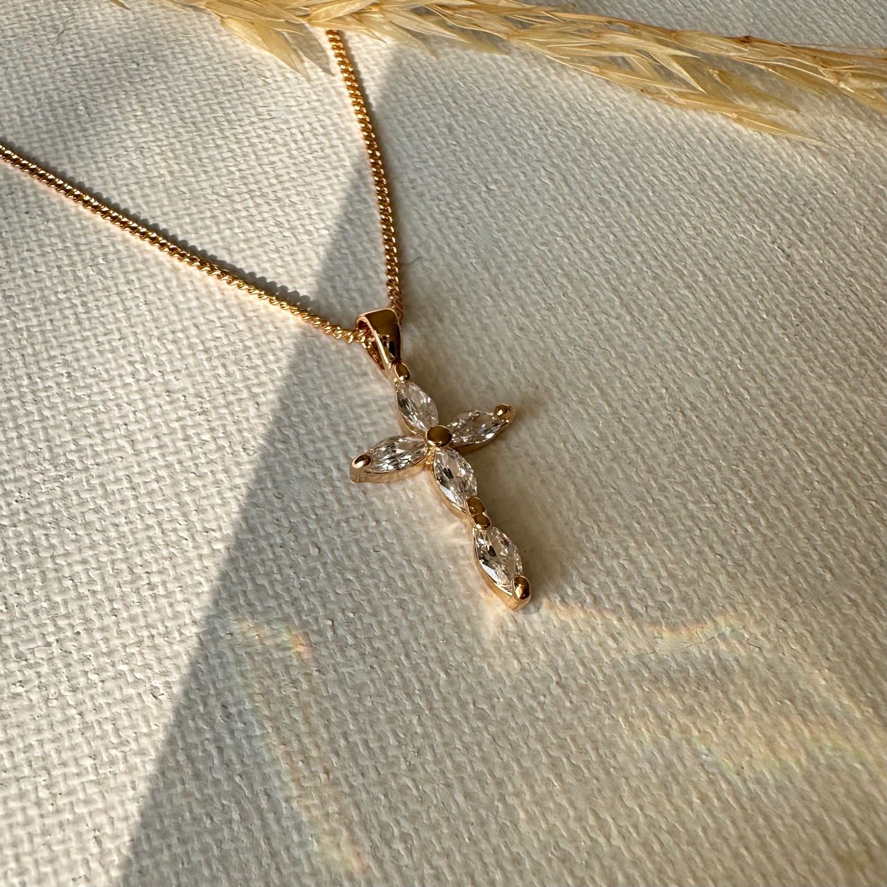 Collier croix zirconium