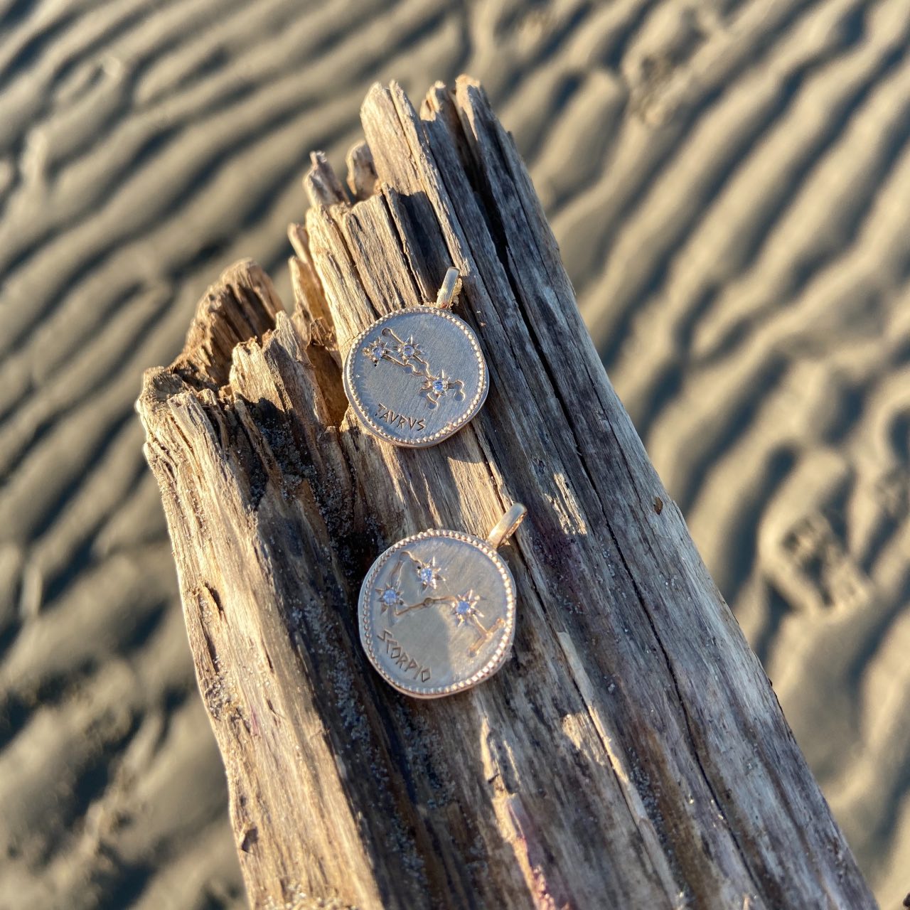 Collier pendentif taureau plaqué or