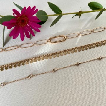 Trio de bracelets en plaqué or 18 carats