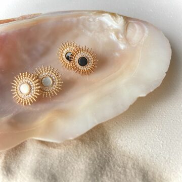 Boucles d'oreilles Soleil nacre et agate noire